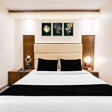 Super Collection O Andheri Near Western Express Highway Bombaim Exterior foto